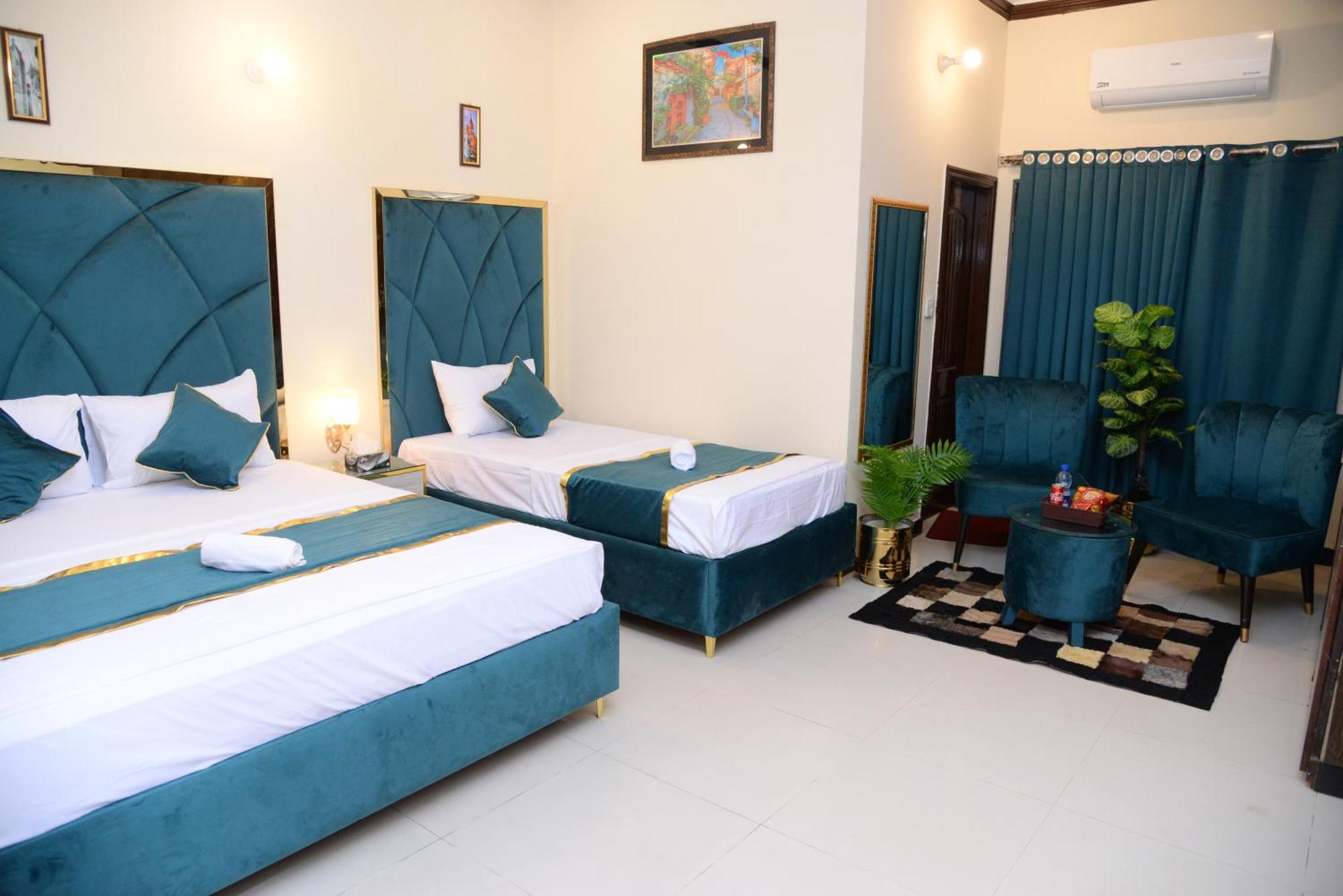 Go Room Hotel Lahore Exterior photo
